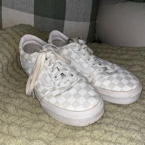 Vans checkers white tennis shoes